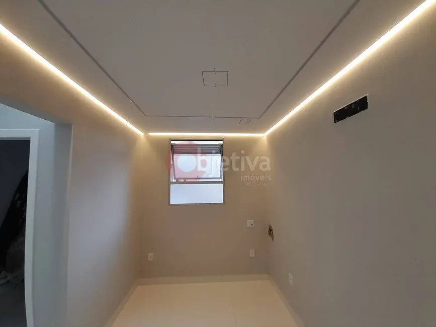 Foto 7 de Apartamento com 3 quartos à venda, 107m2 em Cabo Frio - RJ