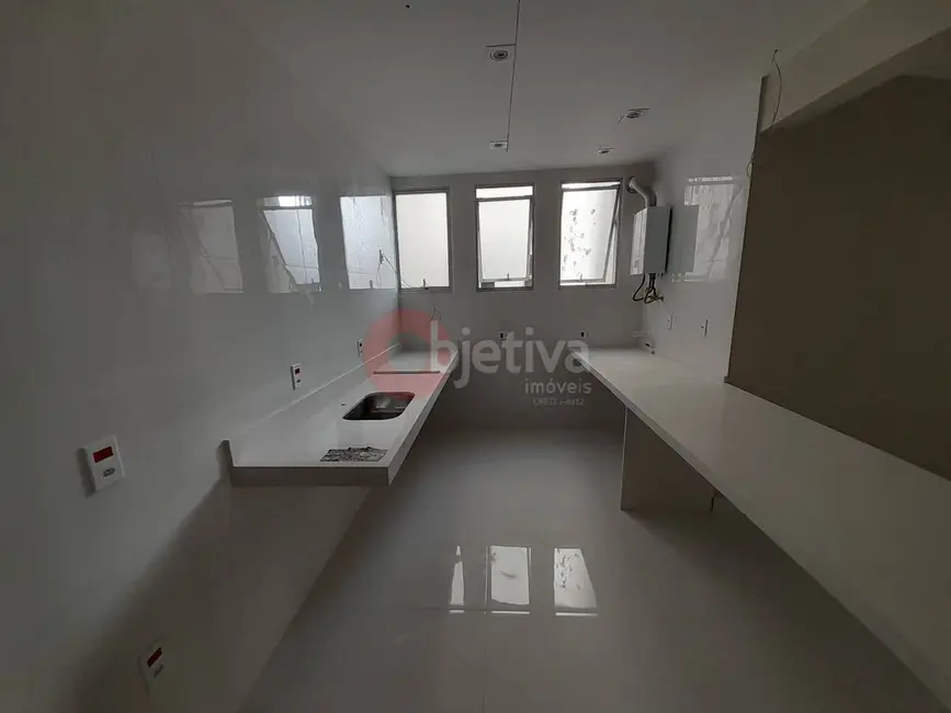 Foto 6 de Apartamento com 3 quartos à venda, 107m2 em Cabo Frio - RJ