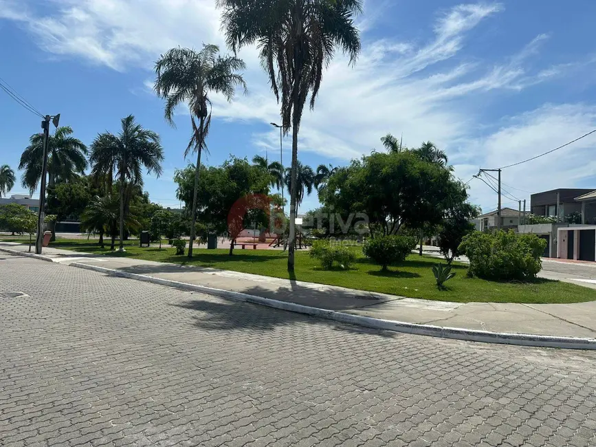 Foto 1 de Terreno / Lote à venda, 450m2 em Cabo Frio - RJ