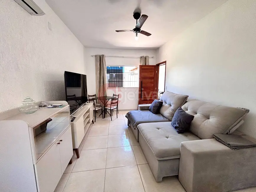 Foto 4 de Casa com 2 quartos à venda, 140m2 em Cabo Frio - RJ
