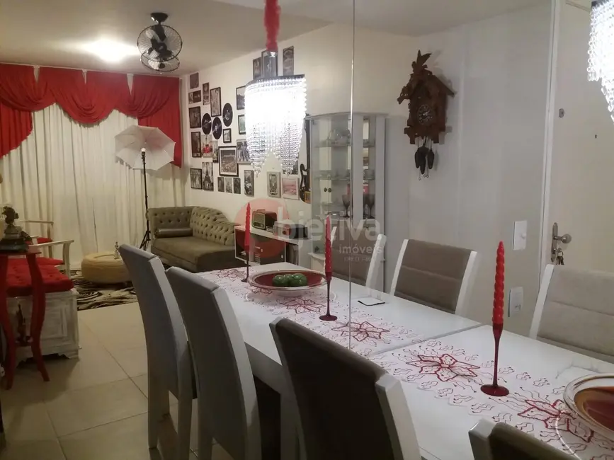 Cobertura com 4 quartos à venda, 143m2 em Algodoal, Cabo Frio - RJ - imagem 3 Foto 3 de Cobertura com 4 quartos à venda, 143m2 em Algodoal, Cabo Frio - RJ