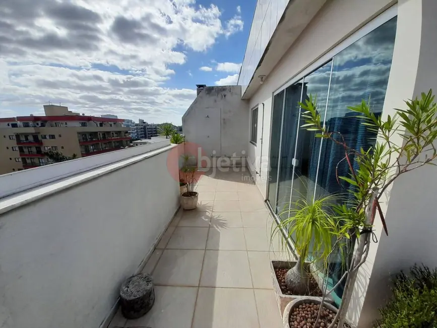 Foto 2 de Apartamento com 5 quartos à venda, 220m2 em Braga, Cabo Frio - RJ