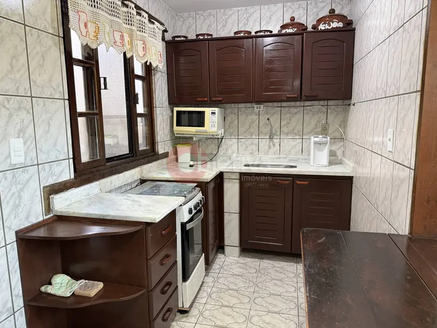 Foto 9 de Casa de Condomínio com 2 quartos à venda, 135m2 em Ogiva, Cabo Frio - RJ