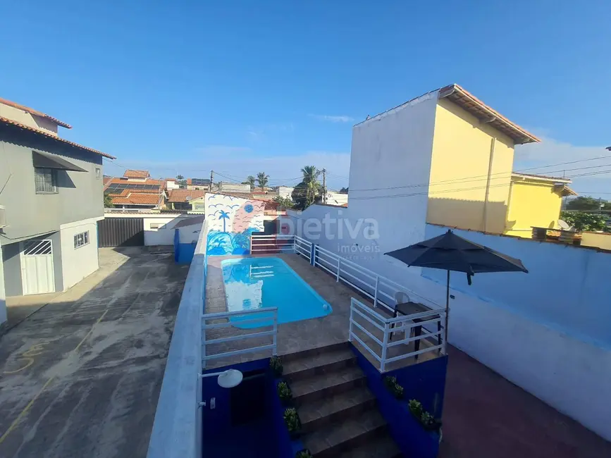 Foto 1 de Casa com 9 quartos à venda, 297m2 em Parque Burle, Cabo Frio - RJ