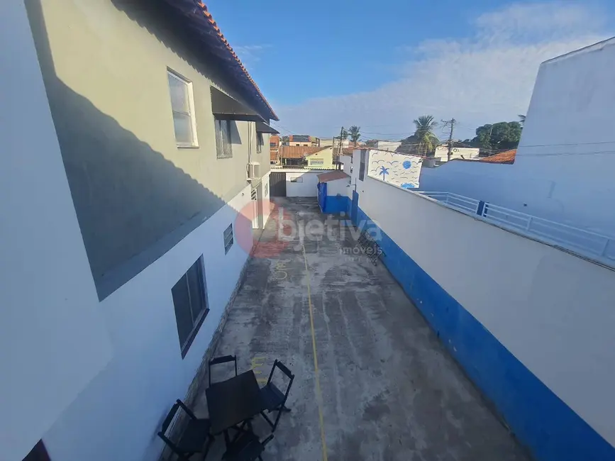 Foto 3 de Casa com 9 quartos à venda, 297m2 em Parque Burle, Cabo Frio - RJ