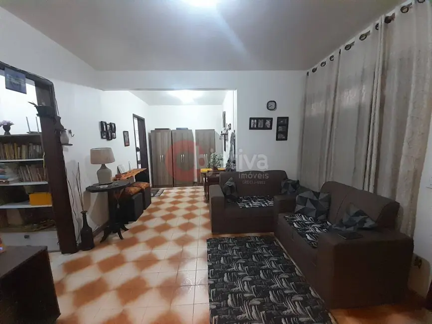 Foto 2 de Apartamento com 2 quartos à venda, 64m2 em Centro, Cabo Frio - RJ