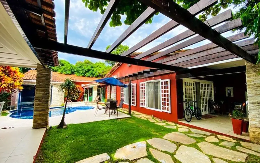 Foto 2 de Casa com 4 quartos à venda e para alugar, 680m2 em Praia do Siqueira, Cabo Frio - RJ