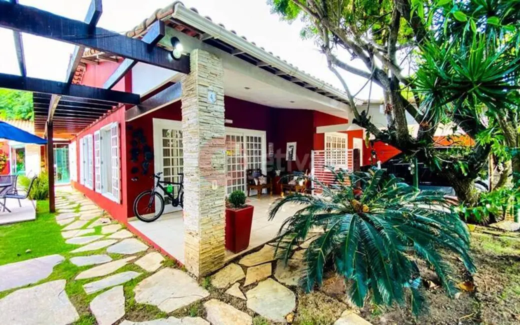 Foto 4 de Casa com 4 quartos à venda e para alugar, 680m2 em Praia do Siqueira, Cabo Frio - RJ