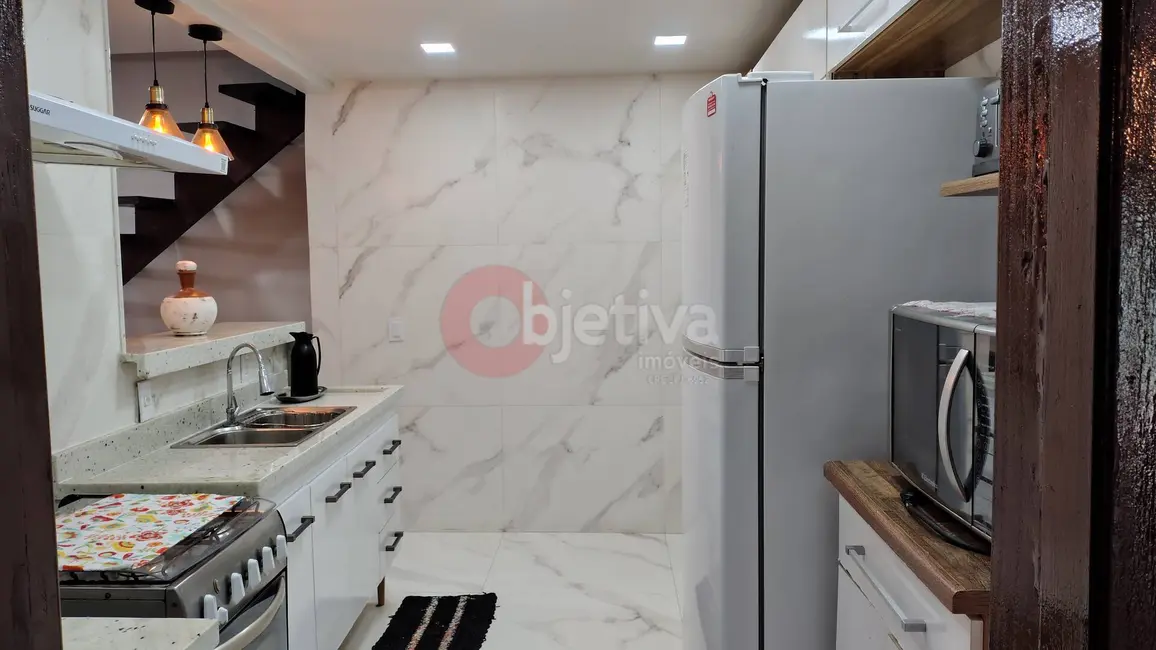 Foto 8 de Casa com 4 quartos à venda, 157m2 em Cabo Frio - RJ