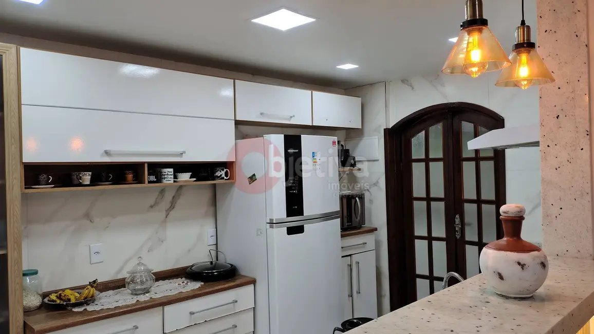 Foto 7 de Casa com 4 quartos à venda, 157m2 em Cabo Frio - RJ