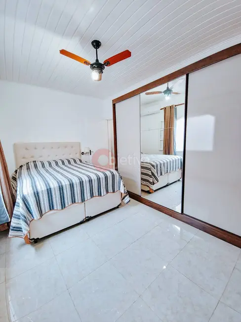 Foto 8 de Casa com 5 quartos à venda, 150m2 em Braga, Cabo Frio - RJ
