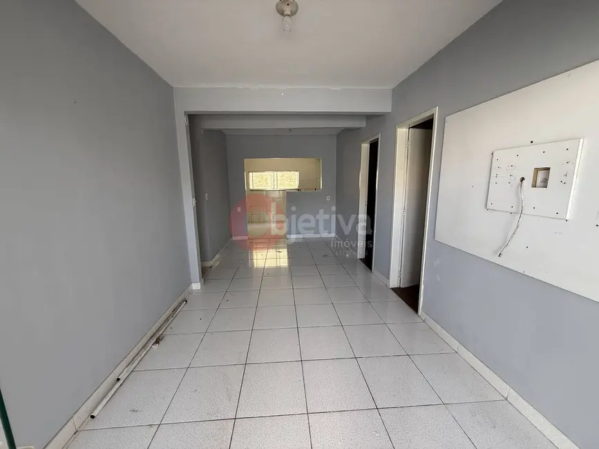 Foto 2 de Casa com 2 quartos para alugar, 80m2 em Ogiva, Cabo Frio - RJ
