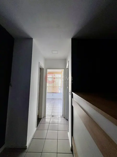 Sala Comercial para alugar, 70m2 em Centro, Cabo Frio - RJ - imagem 4 Foto 4 de Sala Comercial para alugar, 70m2 em Centro, Cabo Frio - RJ