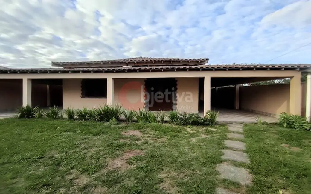 Foto 2 de Casa com 4 quartos à venda, 600m2 em Cabo Frio - RJ