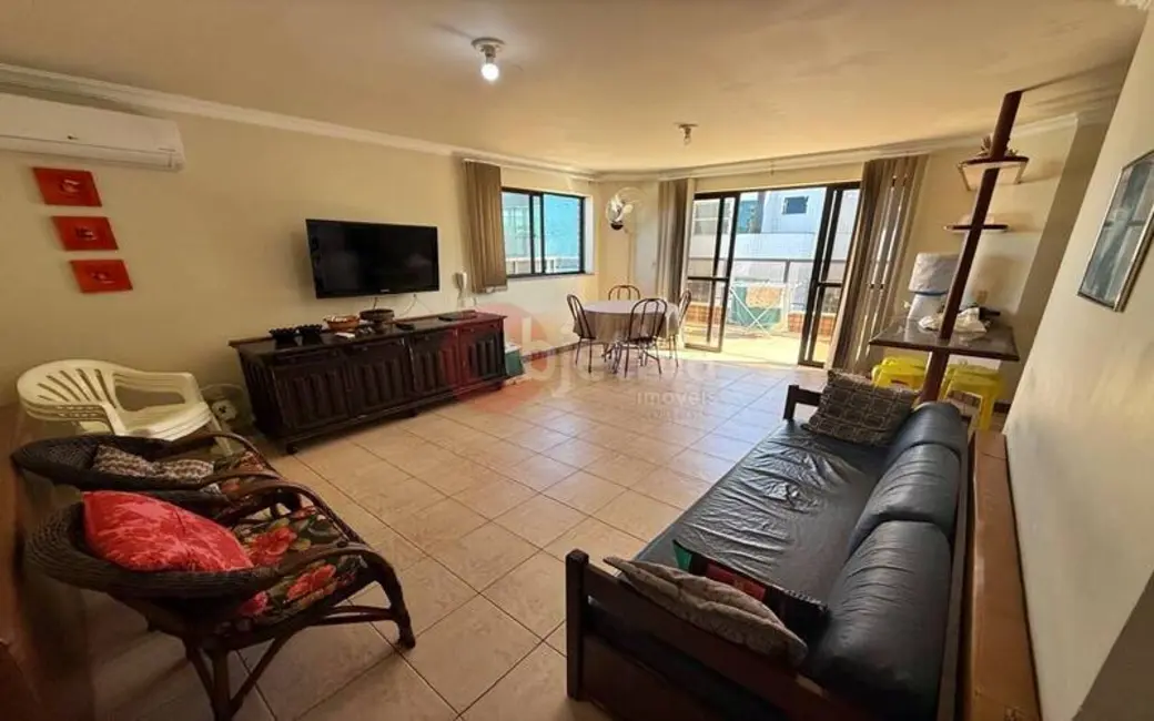 Foto 3 de Cobertura com 3 quartos à venda, 180m2 em Algodoal, Cabo Frio - RJ