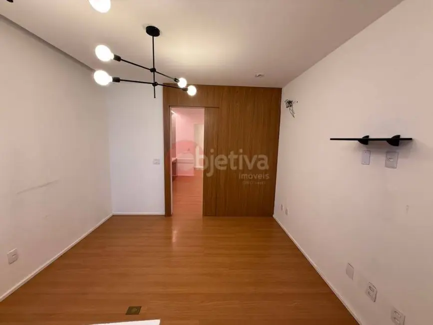 Foto 4 de Sala Comercial à venda e para alugar, 35m2 em Jardim Flamboyant, Cabo Frio - RJ