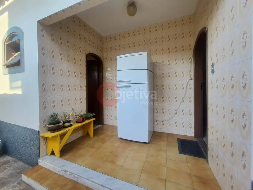 Foto 6 de Casa com 5 quartos à venda, 120m2 em Parque Central, Cabo Frio - RJ