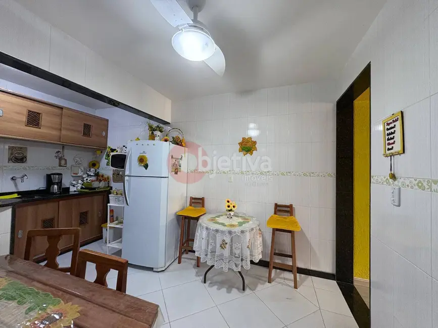 Foto 5 de Casa de Condomínio com 2 quartos à venda, 110m2 em Portinho, Cabo Frio - RJ