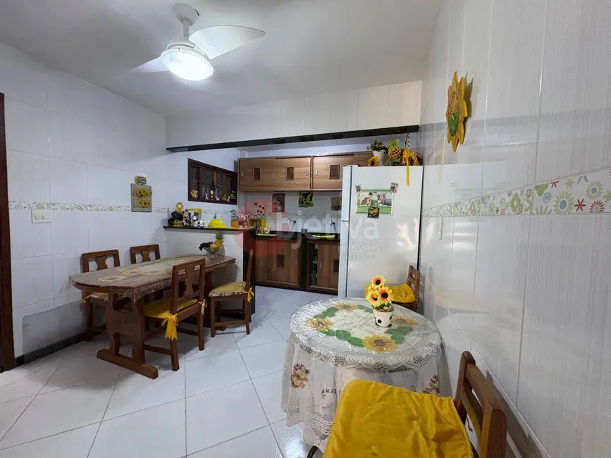 Foto 8 de Casa de Condomínio com 2 quartos à venda, 110m2 em Portinho, Cabo Frio - RJ