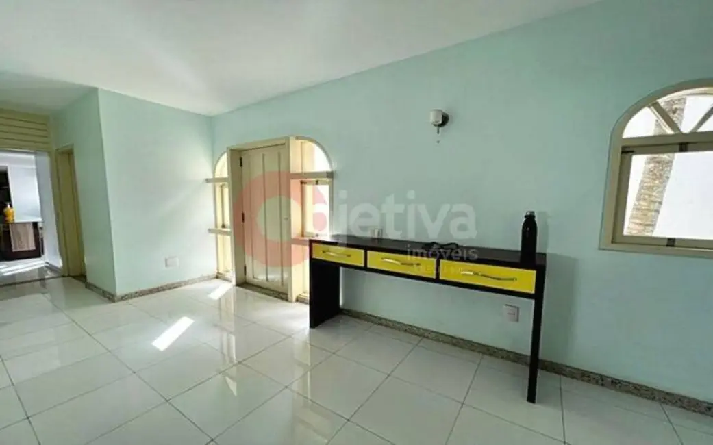 Foto 5 de Casa com 6 quartos à venda, 2090m2 em São Bento, Cabo Frio - RJ