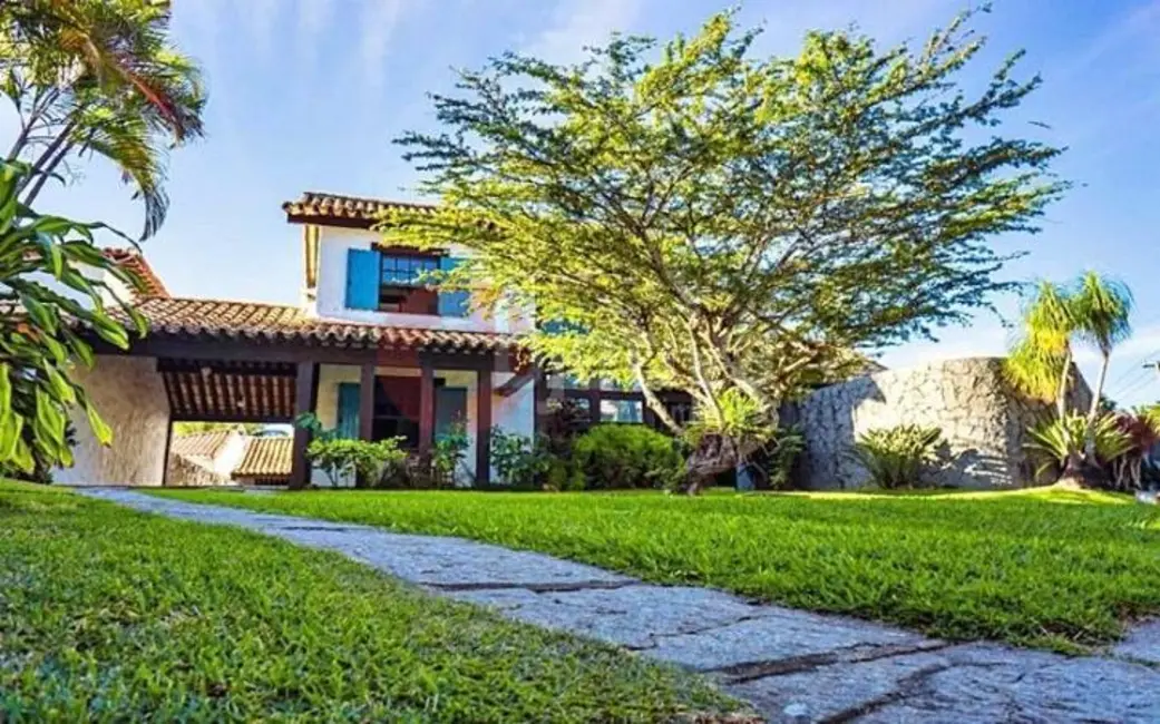 Casa com 9 quartos à venda, 1680m2 em São Bento, Cabo Frio - RJ - imagem 2 Foto 2 de Casa com 9 quartos à venda, 1680m2 em São Bento, Cabo Frio - RJ