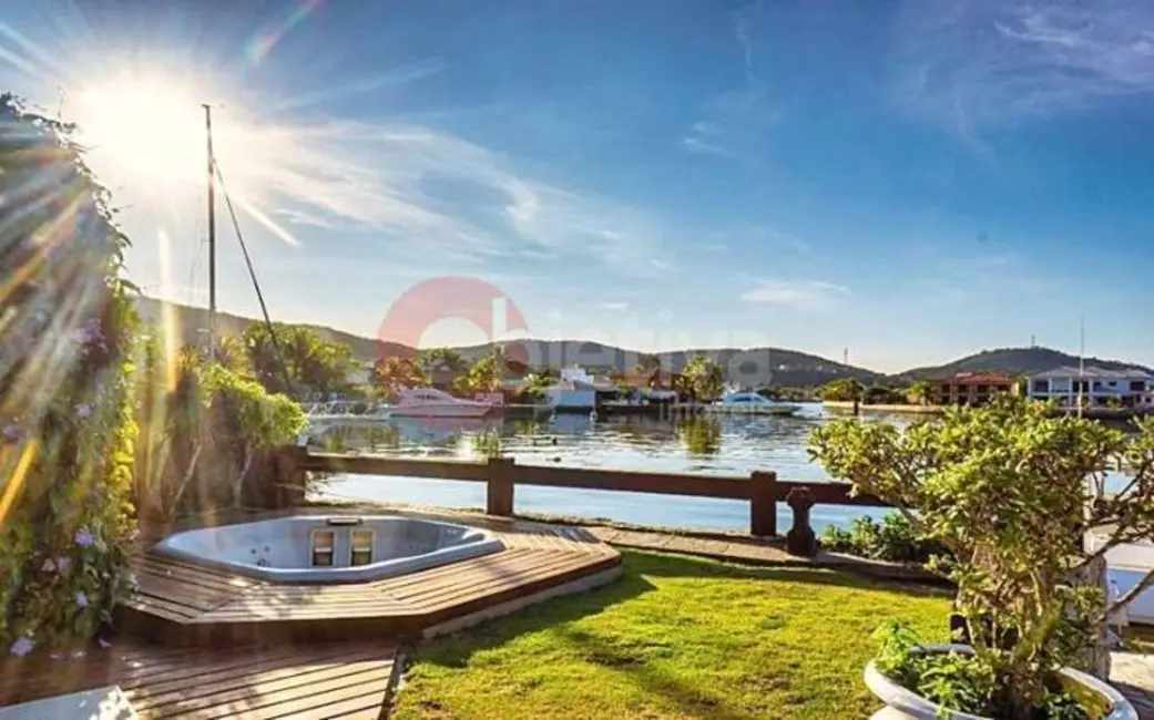 Casa com 9 quartos à venda, 1680m2 em São Bento, Cabo Frio - RJ - imagem 9 Foto 9 de Casa com 9 quartos à venda, 1680m2 em São Bento, Cabo Frio - RJ