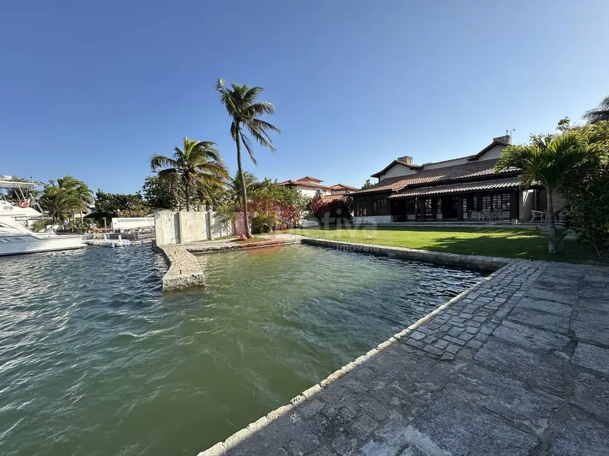 Foto 1 de Casa com 7 quartos à venda, 1000m2 em São Bento, Cabo Frio - RJ