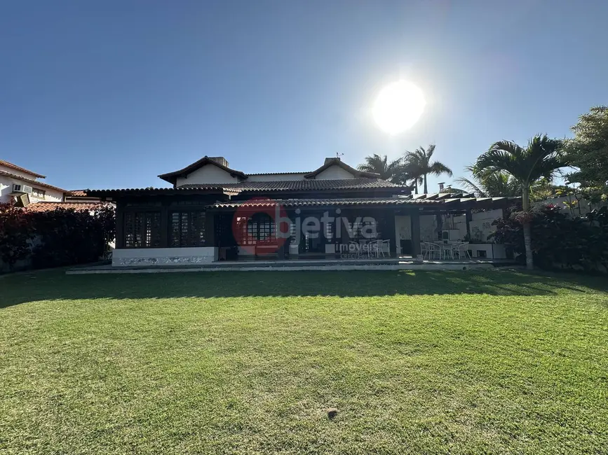 Foto 2 de Casa com 7 quartos à venda, 1000m2 em São Bento, Cabo Frio - RJ