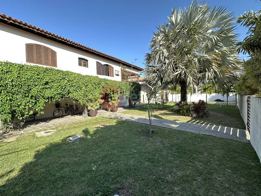 Foto 6 de Casa com 7 quartos à venda, 1000m2 em São Bento, Cabo Frio - RJ