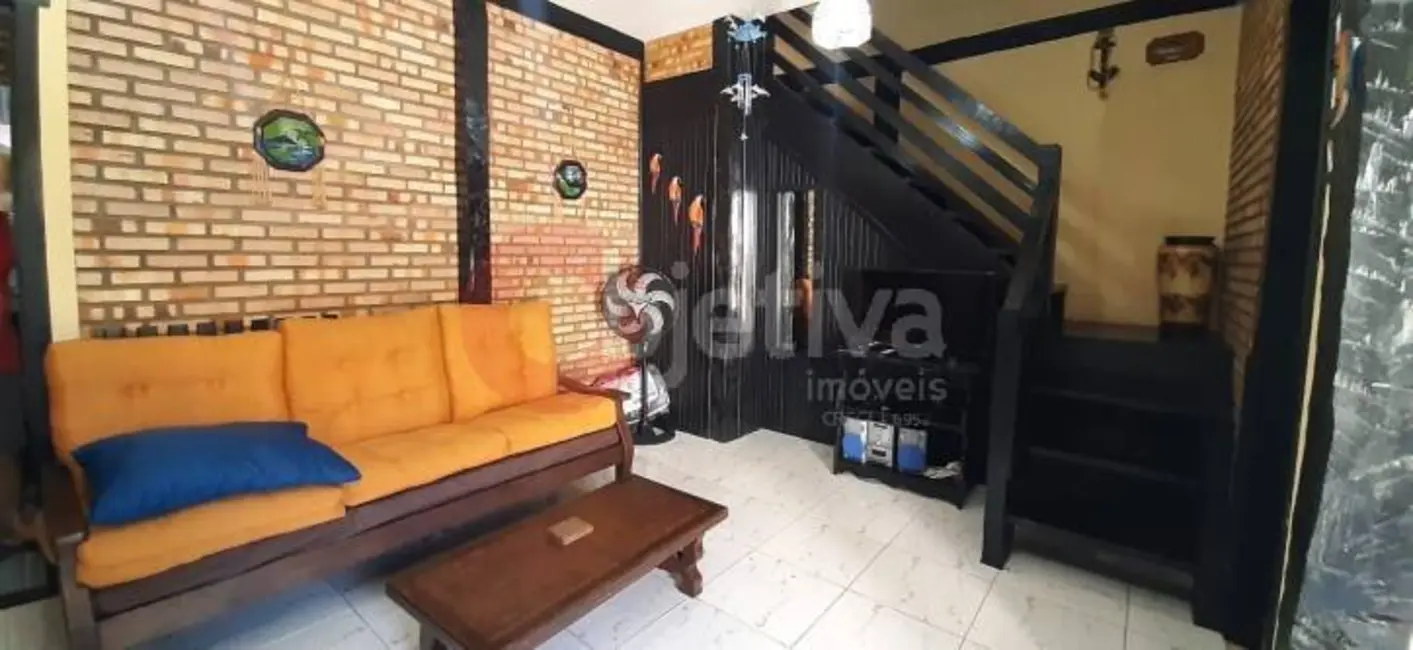 Casa de Condomínio com 3 quartos à venda, 100m2 em Peró, Cabo Frio - RJ - imagem 4 Foto 4 de Casa de Condomínio com 3 quartos à venda, 100m2 em Peró, Cabo Frio - RJ
