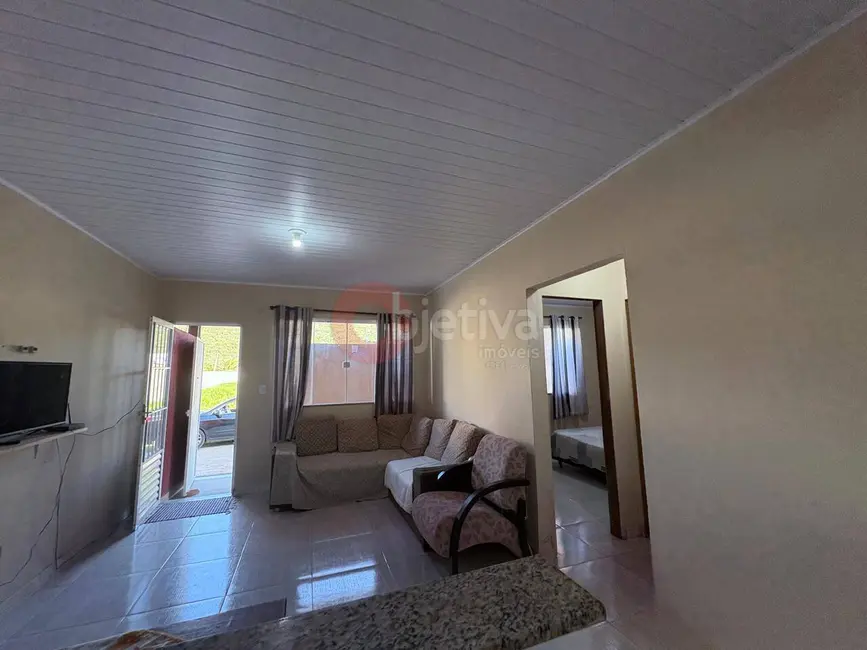 Foto 2 de Casa com 2 quartos à venda, 61m2 em Cabo Frio - RJ