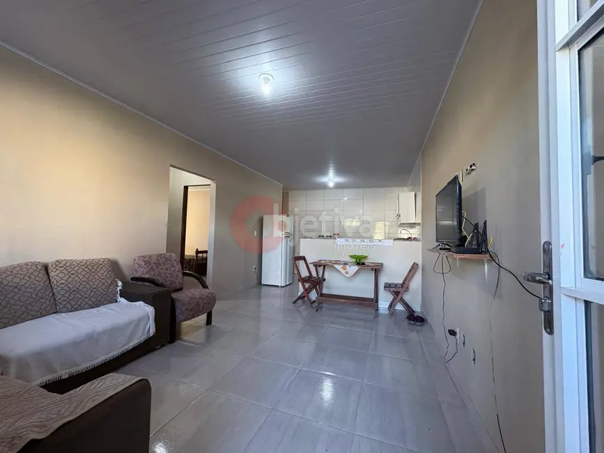 Foto 1 de Casa com 2 quartos à venda, 61m2 em Cabo Frio - RJ