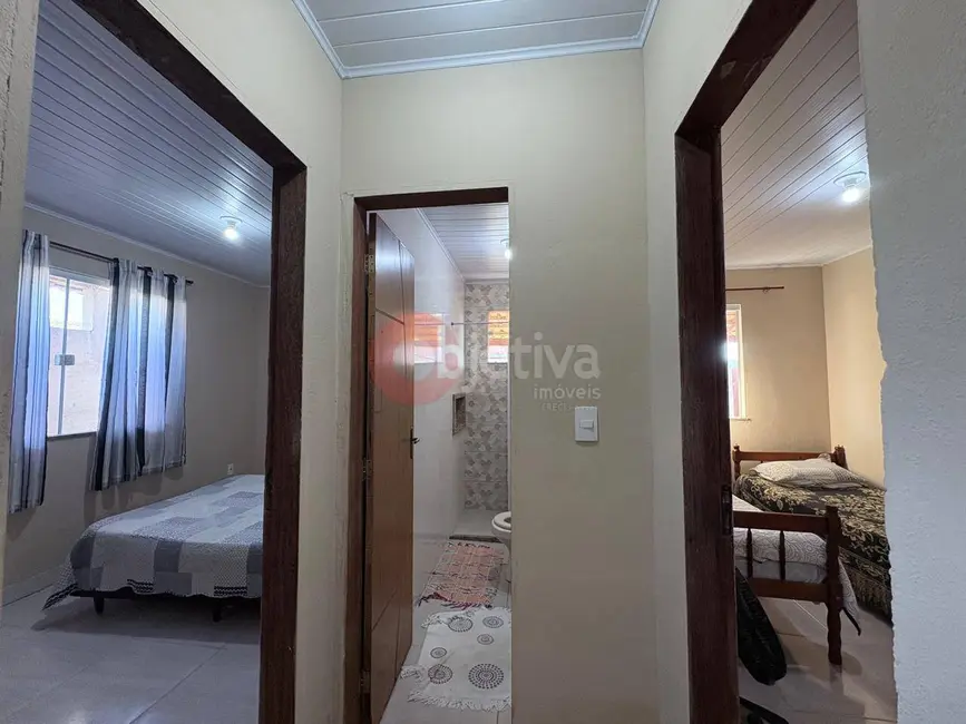 Foto 6 de Casa com 2 quartos à venda, 61m2 em Cabo Frio - RJ