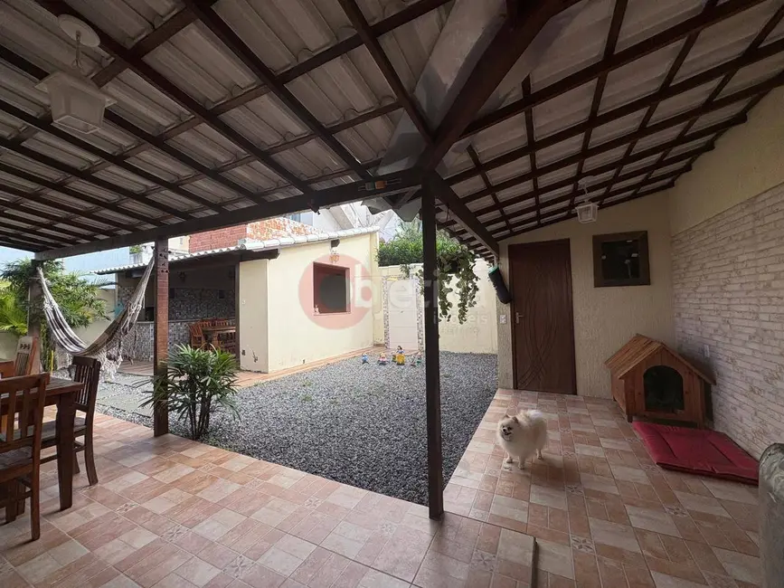 Casa de Condomínio com 3 quartos à venda, 117m2 em Ogiva, Cabo Frio - RJ - imagem 8 Foto 8 de Casa de Condomínio com 3 quartos à venda, 117m2 em Ogiva, Cabo Frio - RJ