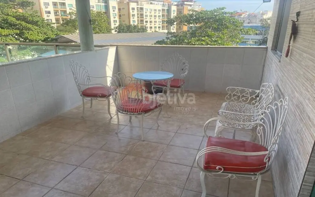 Foto 3 de Apartamento com 3 quartos à venda, 80m2 em Centro, Cabo Frio - RJ