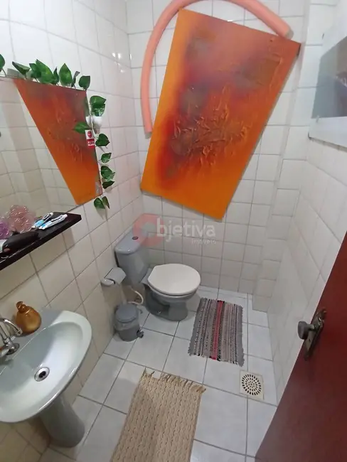 Foto 5 de Casa com 2 quartos à venda em Ogiva, Cabo Frio - RJ