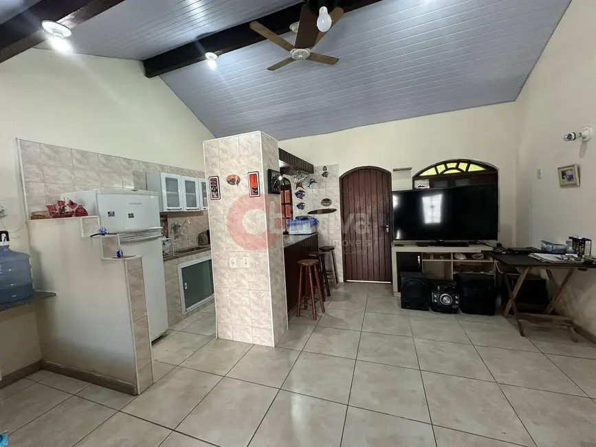 Foto 3 de Casa com 4 quartos à venda, 100m2 em Palmeiras, Cabo Frio - RJ