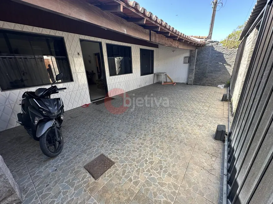 Foto 2 de Casa com 4 quartos à venda, 100m2 em Palmeiras, Cabo Frio - RJ