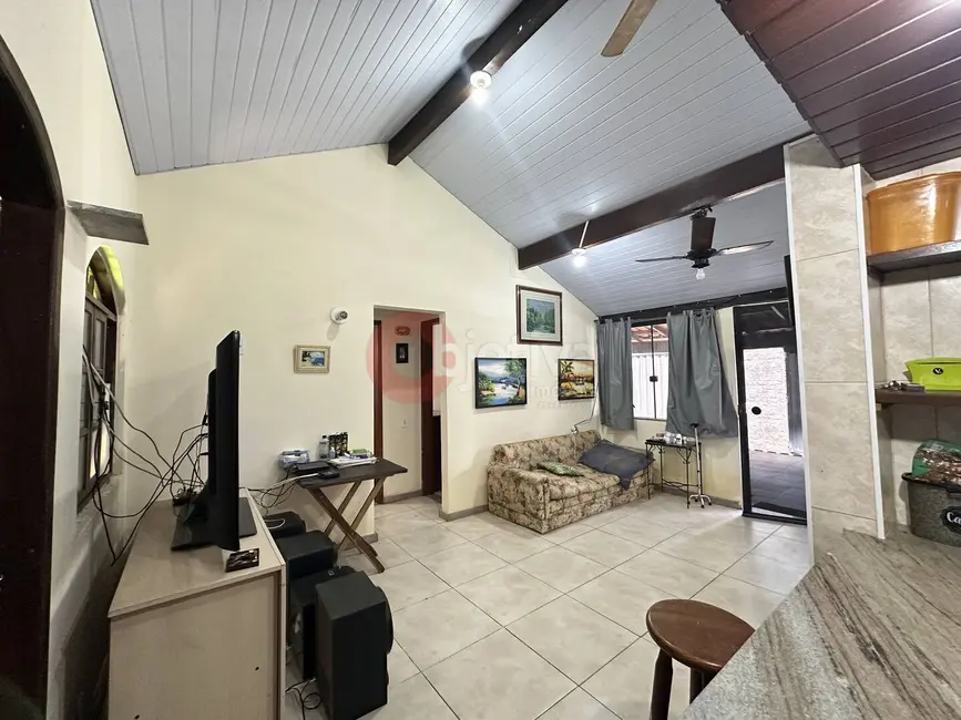 Foto 8 de Casa com 4 quartos à venda, 100m2 em Palmeiras, Cabo Frio - RJ