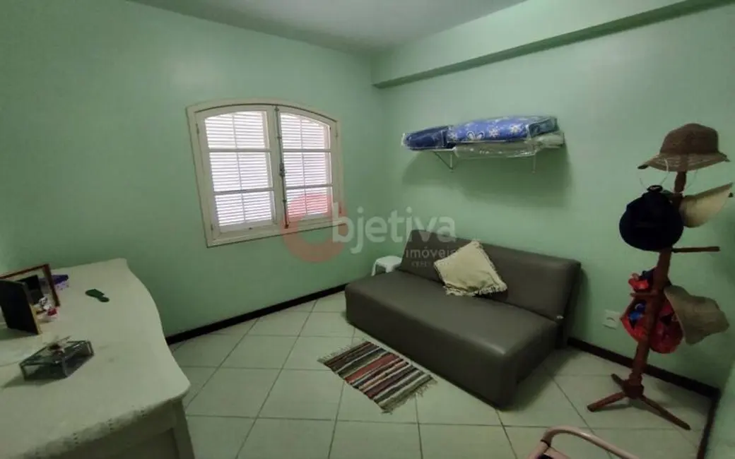 Casa de Condomínio com 3 quartos à venda, 100m2 em Palmeiras, Cabo Frio - RJ - imagem 7 Foto 7 de Casa de Condomínio com 3 quartos à venda, 100m2 em Palmeiras, Cabo Frio - RJ