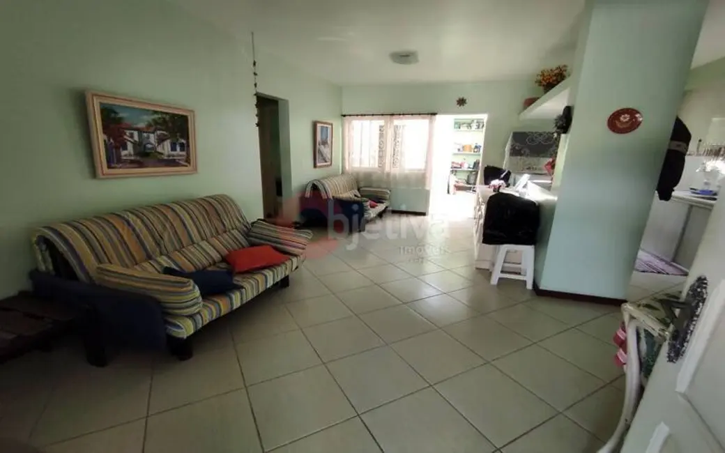 Casa de Condomínio com 3 quartos à venda, 100m2 em Palmeiras, Cabo Frio - RJ - imagem 2 Foto 2 de Casa de Condomínio com 3 quartos à venda, 100m2 em Palmeiras, Cabo Frio - RJ