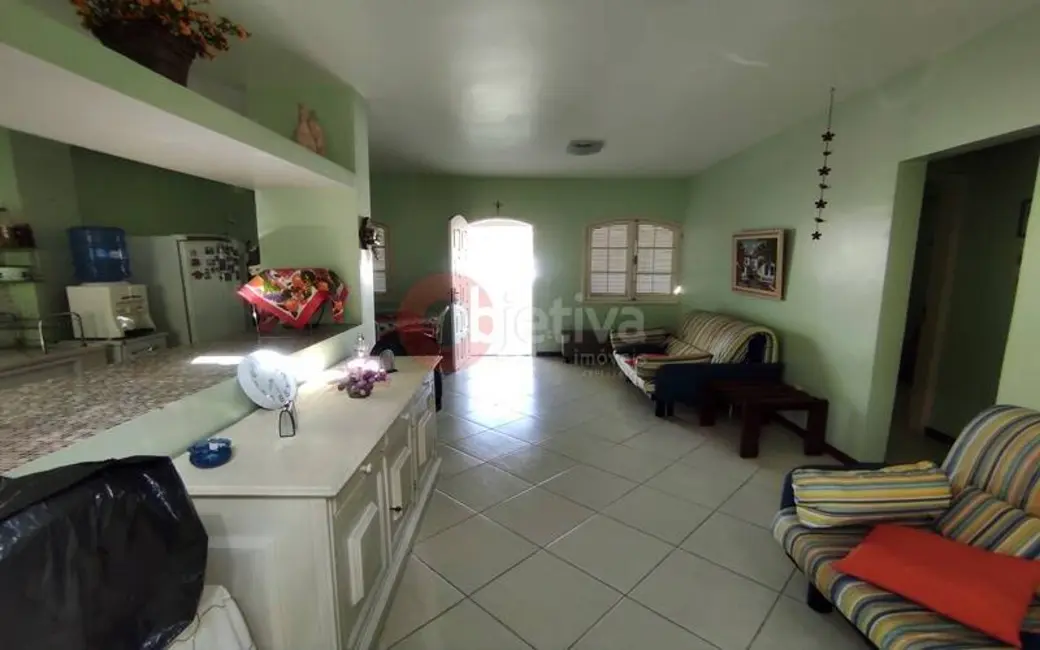 Casa de Condomínio com 3 quartos à venda, 100m2 em Palmeiras, Cabo Frio - RJ - imagem 4 Foto 4 de Casa de Condomínio com 3 quartos à venda, 100m2 em Palmeiras, Cabo Frio - RJ
