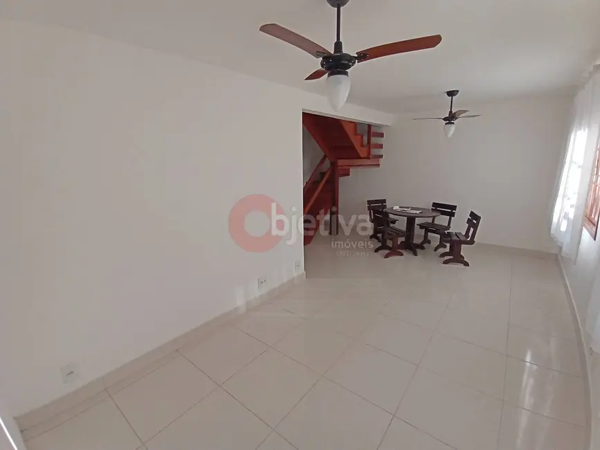Foto 3 de Casa com 5 quartos para alugar, 235m2 em Braga, Cabo Frio - RJ
