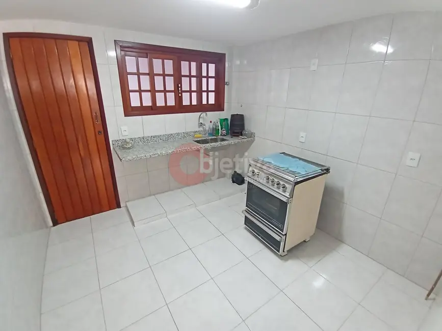 Foto 8 de Casa com 5 quartos para alugar, 235m2 em Braga, Cabo Frio - RJ