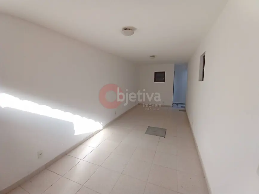 Foto 2 de Casa com 5 quartos para alugar, 235m2 em Braga, Cabo Frio - RJ