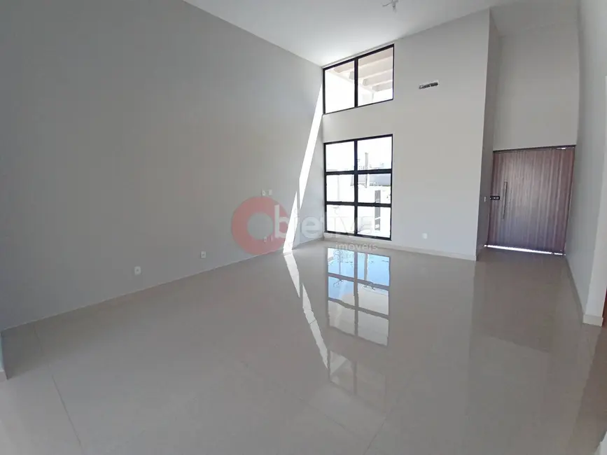 Foto 2 de Casa com 3 quartos à venda, 128m2 em Sao Pedro Da Aldeia - RJ