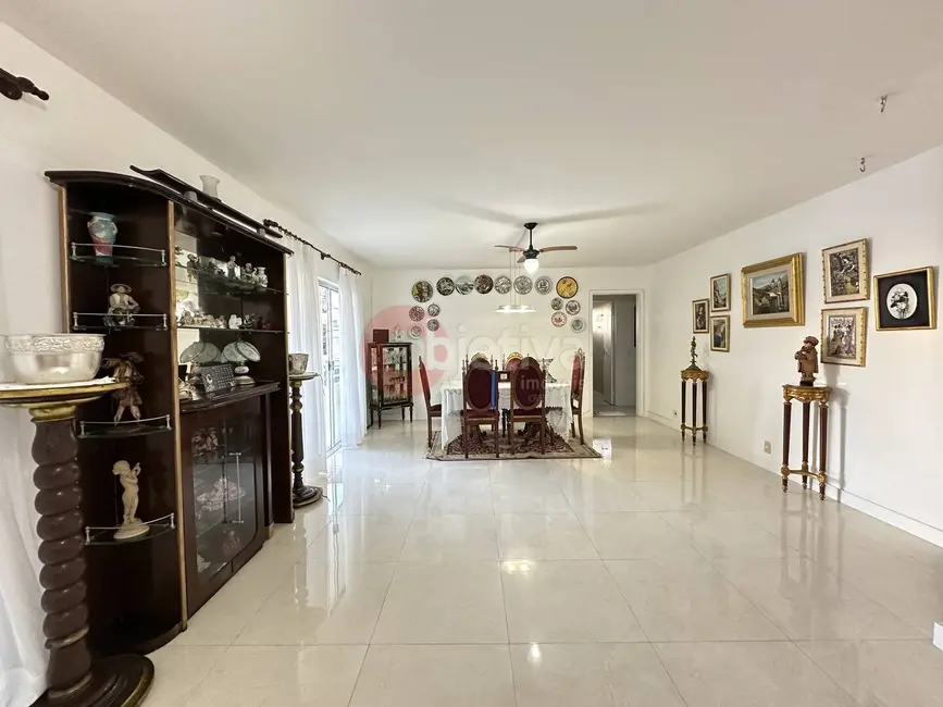 Foto 2 de Casa com 3 quartos à venda, 173m2 em Vila Nova, Cabo Frio - RJ