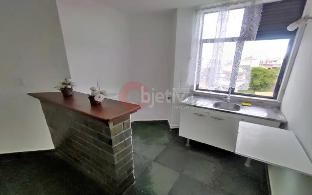 Apartamento com 2 quartos à venda, 60m2 em Centro, Cabo Frio - RJ - imagem 4 Foto 4 de Apartamento com 2 quartos à venda, 60m2 em Centro, Cabo Frio - RJ