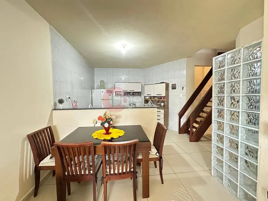 Foto 5 de Casa com 2 quartos à venda, 100m2 em Peró, Cabo Frio - RJ