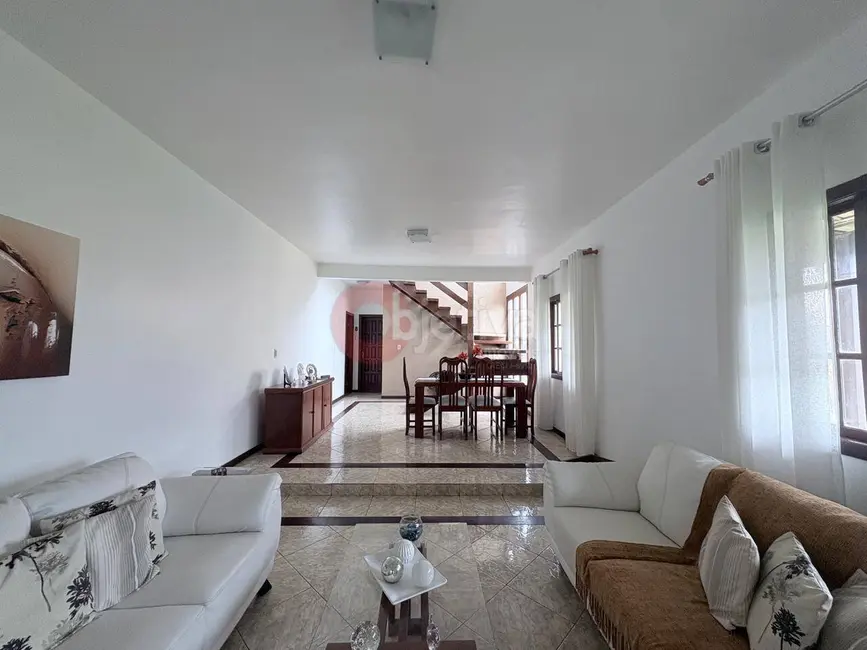 Casa de Condomínio com 5 quartos à venda, 600m2 em Ogiva, Cabo Frio - RJ - imagem 2 Foto 2 de Casa de Condomínio com 5 quartos à venda, 600m2 em Ogiva, Cabo Frio - RJ